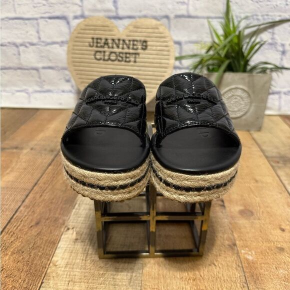 KARL LAGERFELD PARIS
Kamara Quilted Platform Sandals - Picture 5 of 10